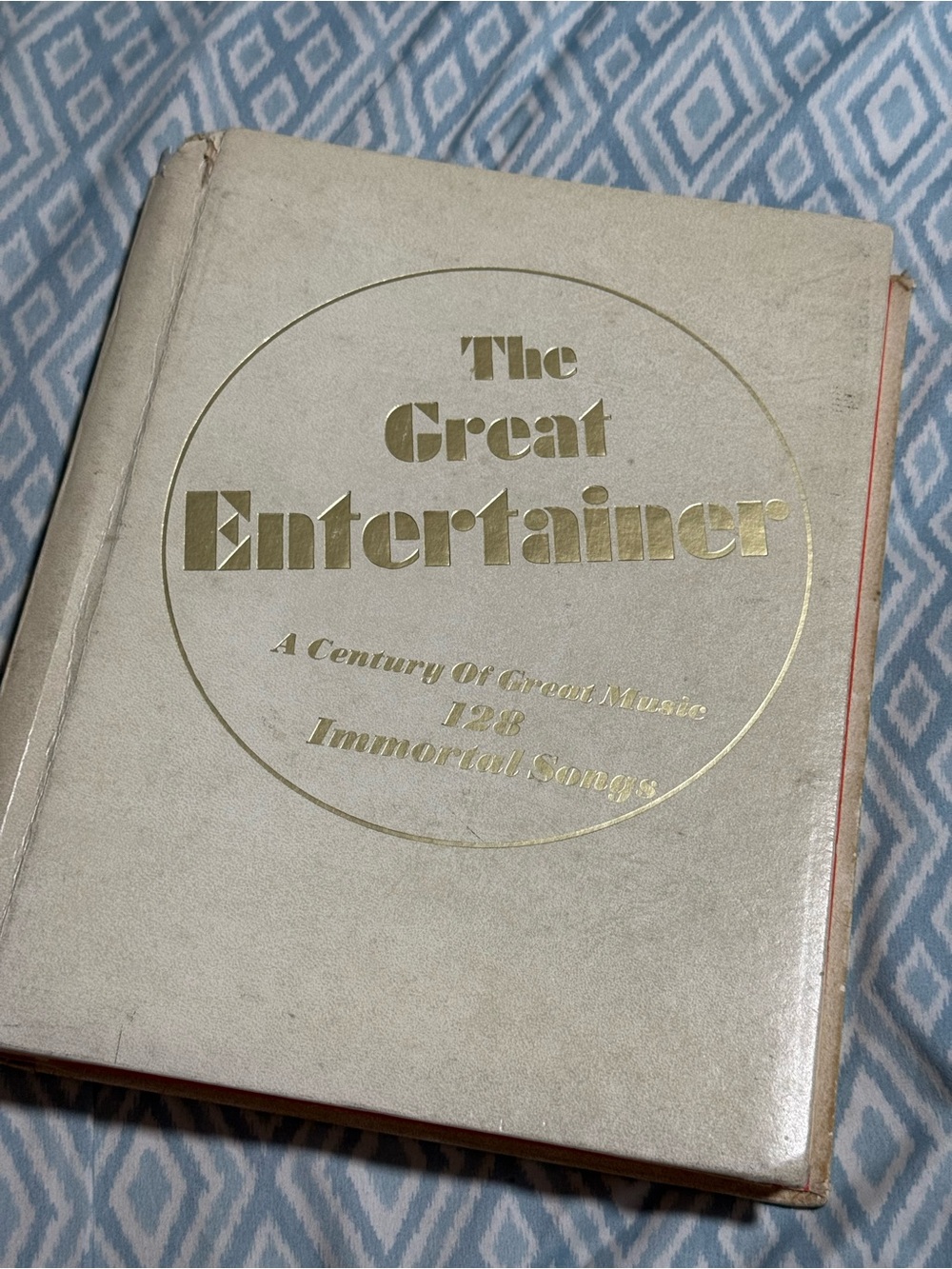 The Great Entertainer - White Hardcover Collector vintage songbook of 128 songs